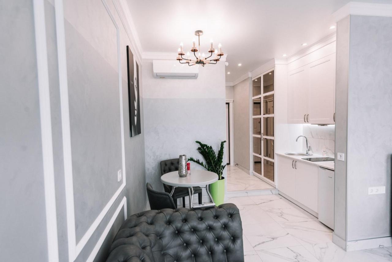Royal Tower Vip Smart Apartments 2 Kyiv Exterior photo